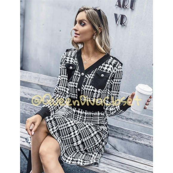 New Plaid A Line knit sweater dress gold buttons - Picture 6 of 7